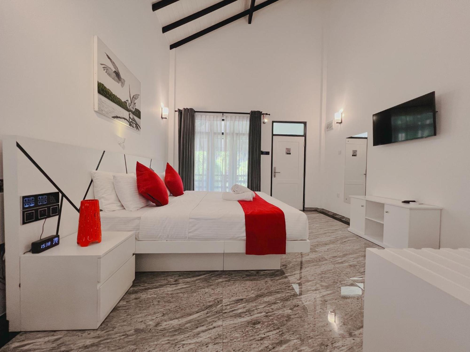 Wetland Resort Negombo Exterior foto